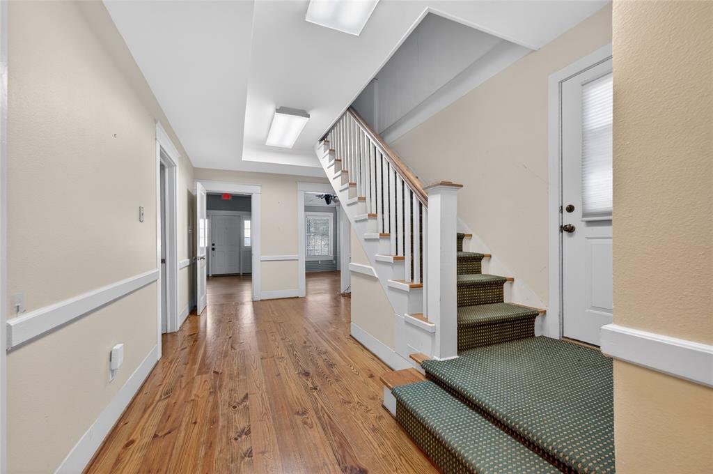 214 E College Street - Photo 26