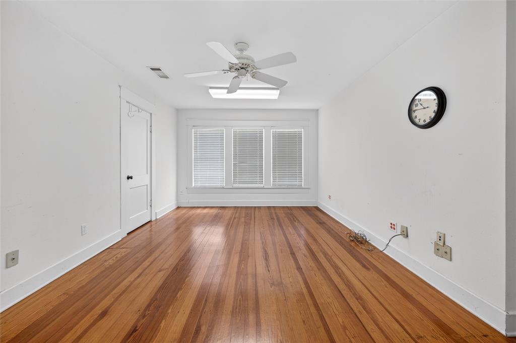 214 E College Street - Photo 29