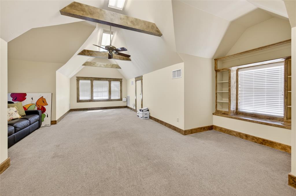 214 E College Street - Photo 32