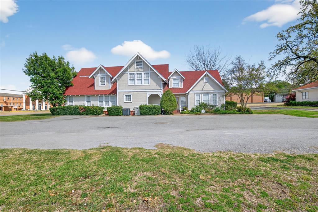 214 E College Street - Photo 35