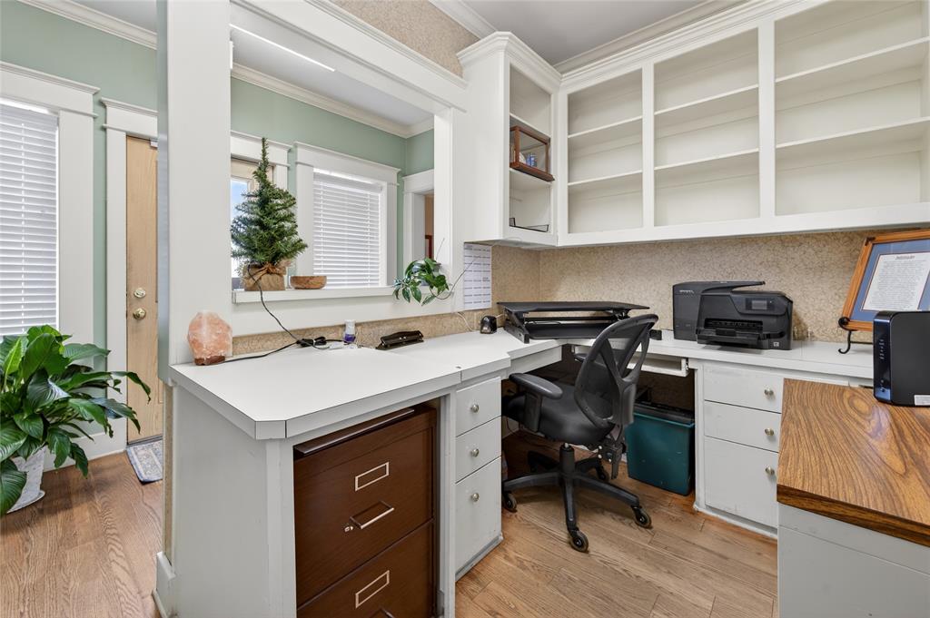 214 E College Street - Photo 5