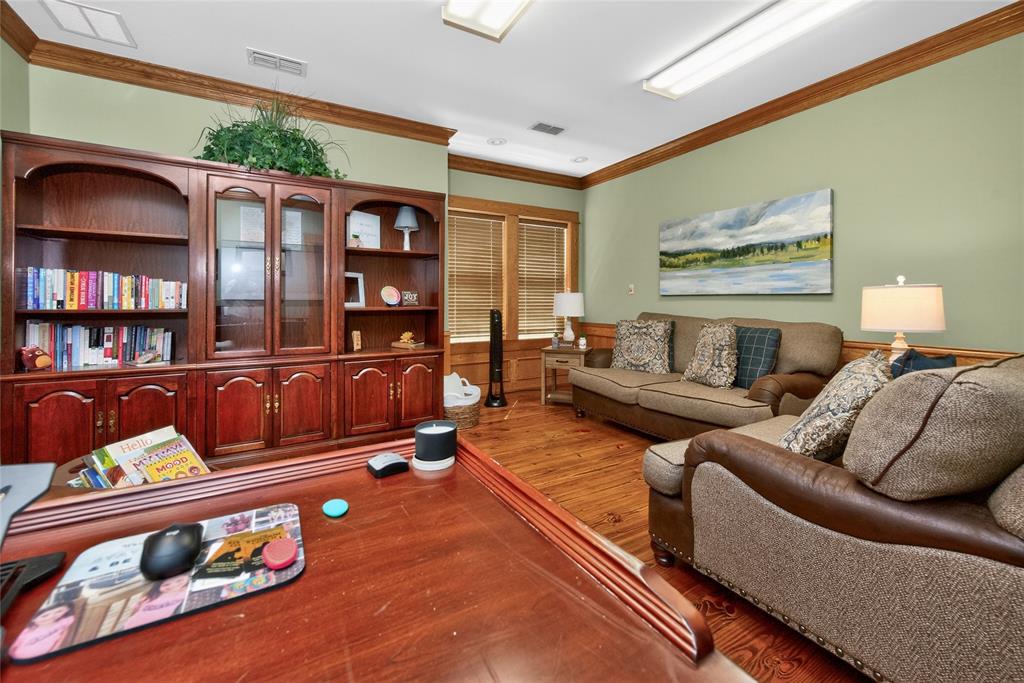 214 E College Street - Photo 6