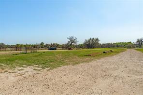 12645 S US Highway 377 - Photo 15