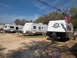 9895 FM2673 - Photo 2