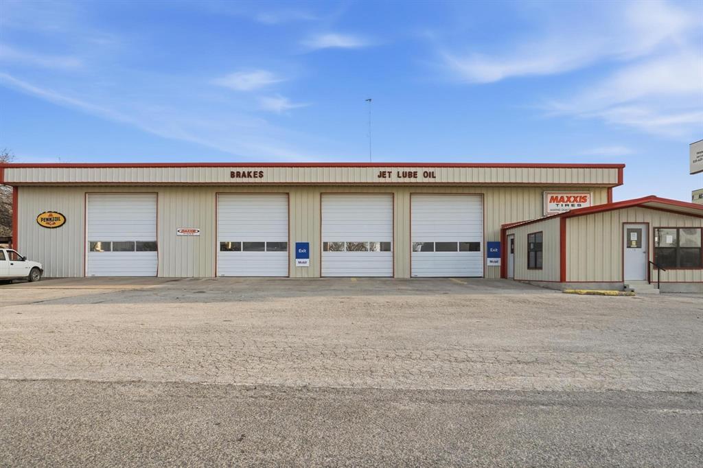 112 Santa Anna Avenue - Photo 1