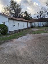 3642 Carpenter Avenue - Photo 2