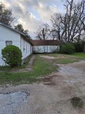 3642 Carpenter Avenue - Photo 3