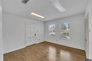 1311/1313 W Abram Street - Photo 33