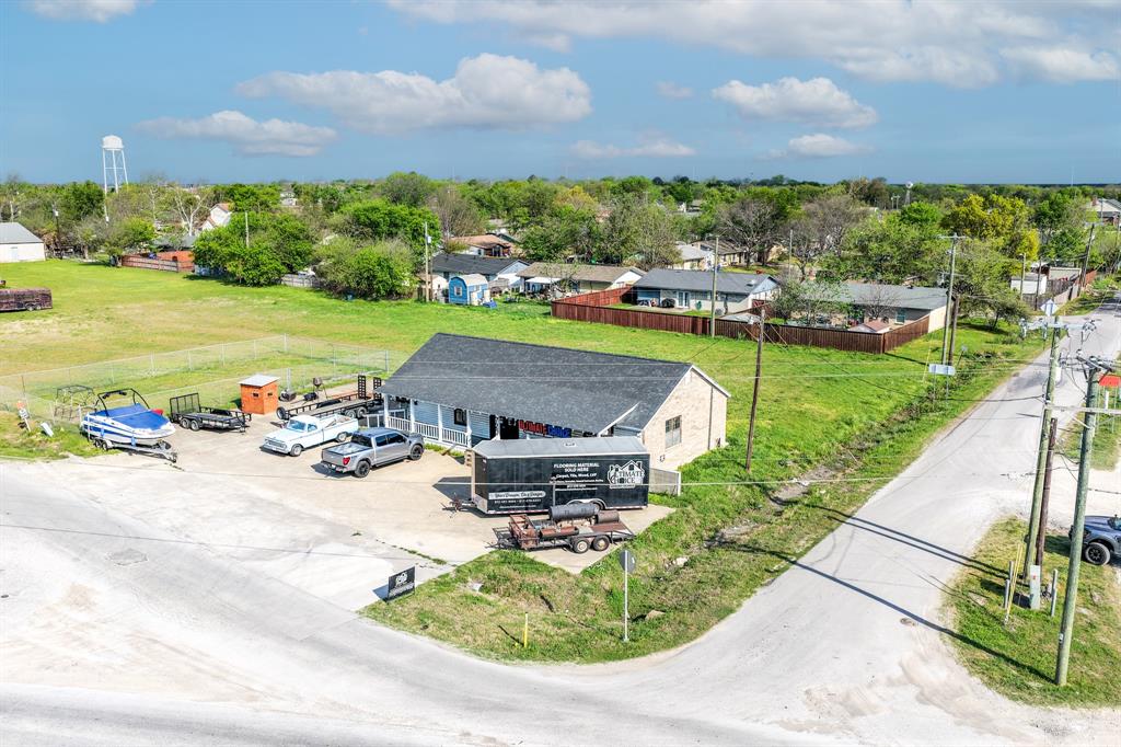 720 E Lamar Street - Photo 24