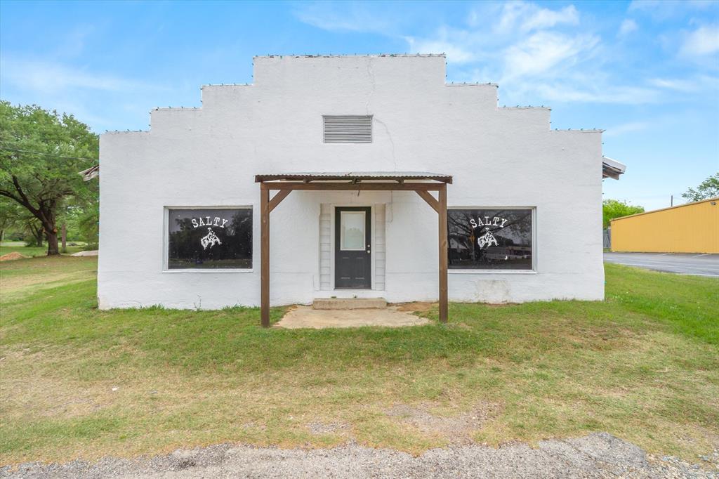 320 W Garland Street - Photo 1