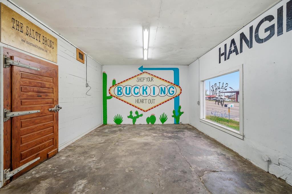 320 W Garland Street - Photo 10