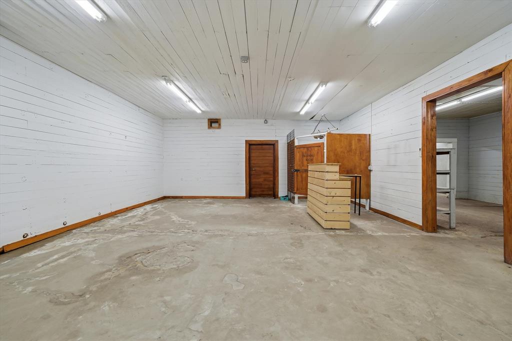 320 W Garland Street - Photo 20