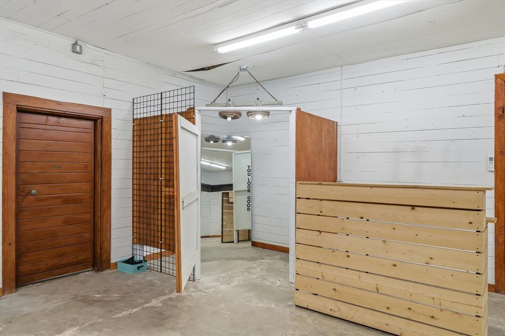 320 W Garland Street - Photo 21