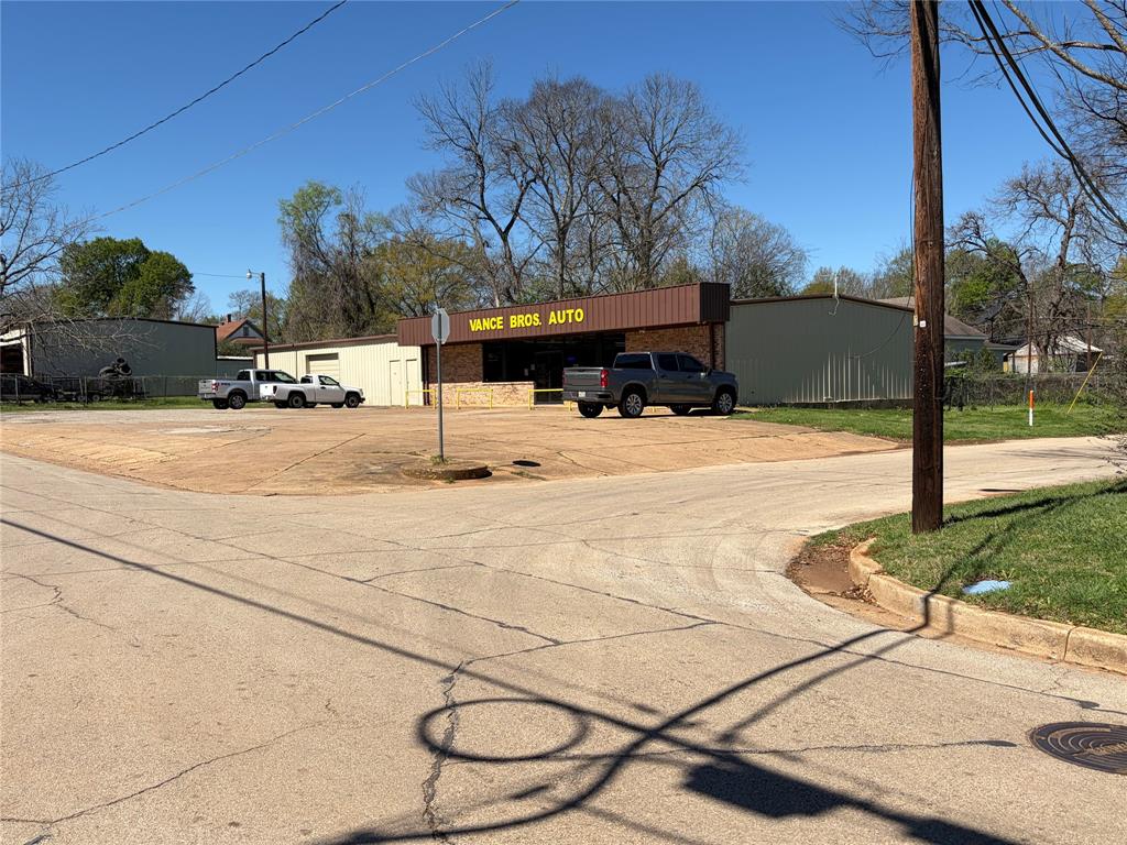 601 W Lacy Street - Photo 4