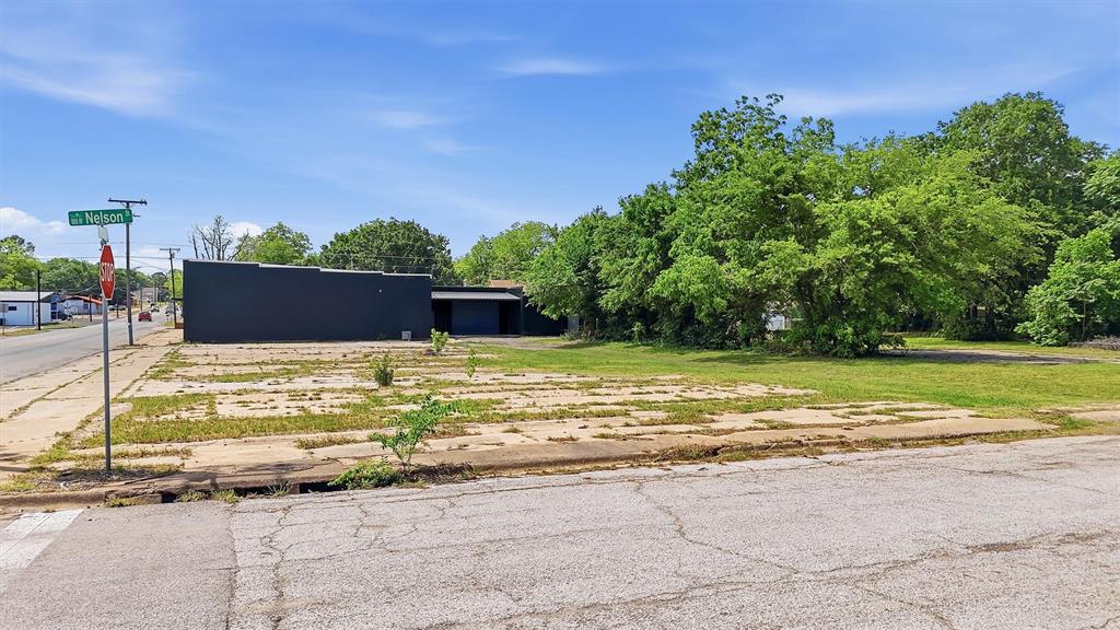 613 S Armstrong Avenue - Photo 31