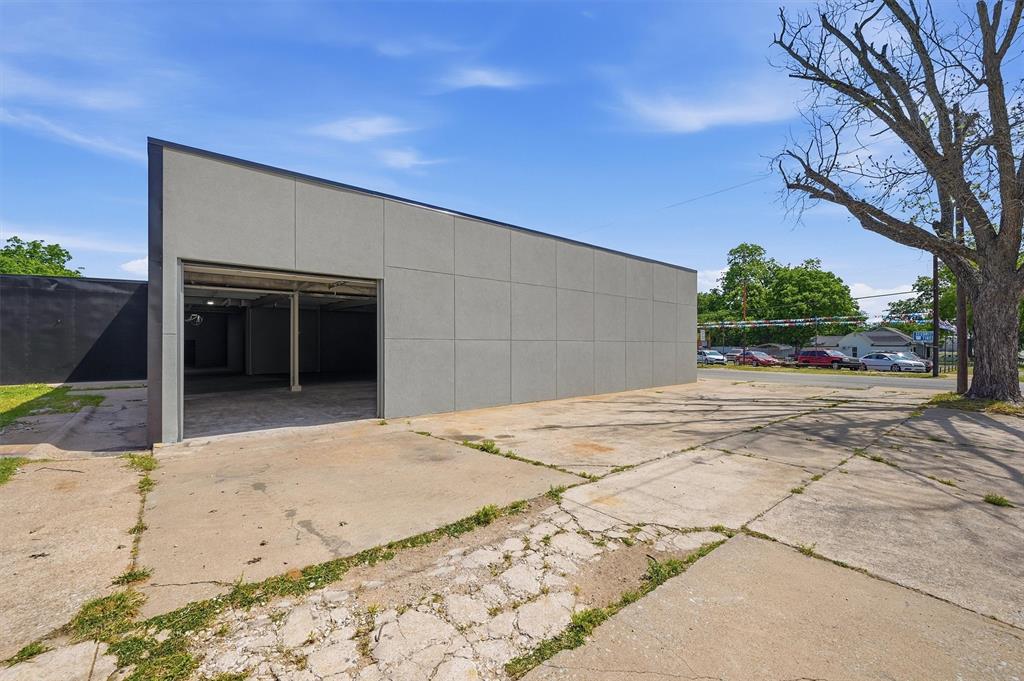 613 S Armstrong Avenue - Photo 8