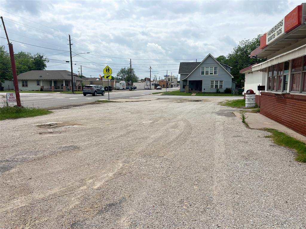 302 E Omega Street - Photo 3