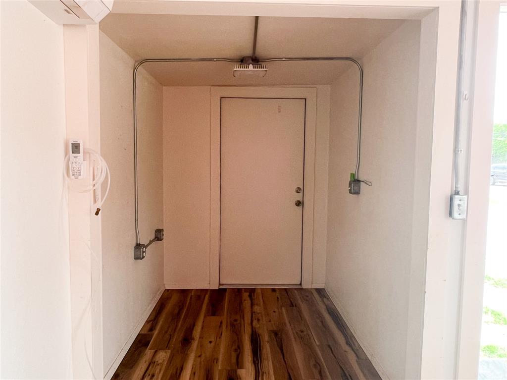 302 E Omega Street - Photo 6