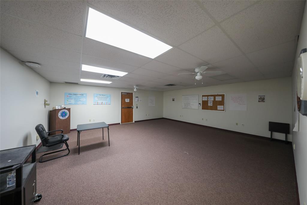 2625 S Church - Photo 4