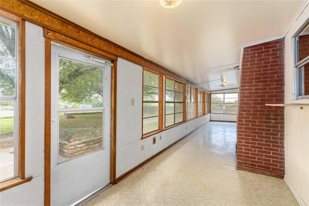 1025 S South US Highway 281 - Photo 34