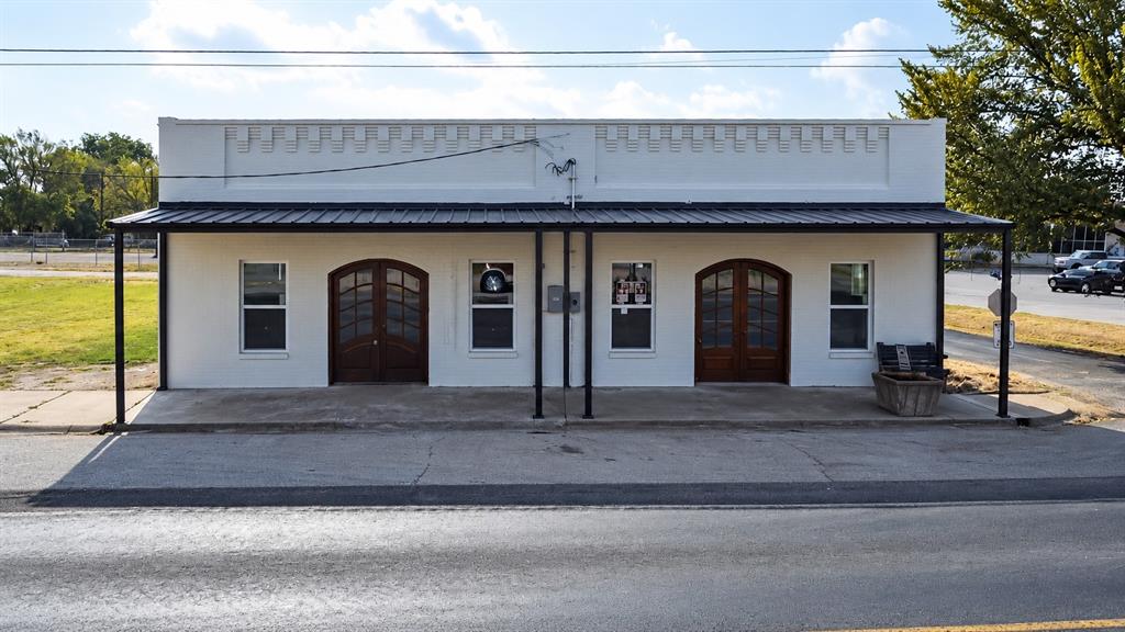 201 N Main Street - Photo 1