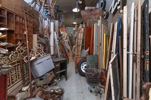 107, 109, 115 W Commerce Street - Photo 15