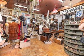 107, 109, 115 W Commerce Street - Photo 7