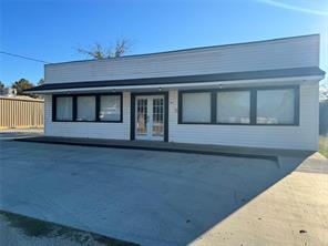 311 E Franklin Street - Photo 2