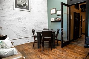 239 W Pecan Street - Photo 7