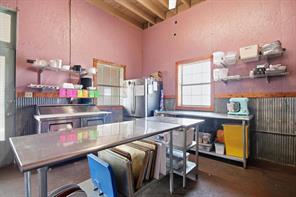1801 Commercial Avenue - Photo 27