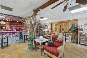 206 W Mccart Street - Photo 13