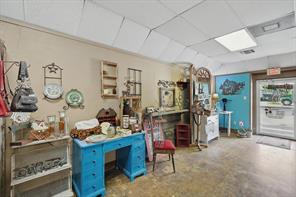 206 W Mccart Street - Photo 15
