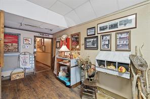 206 W Mccart Street - Photo 16