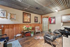 206 W Mccart Street - Photo 18