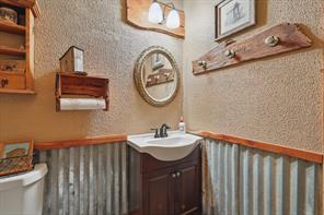 206 W Mccart Street - Photo 22