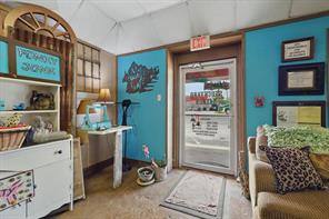 206 W Mccart Street - Photo 3