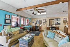 206 W Mccart Street - Photo 5