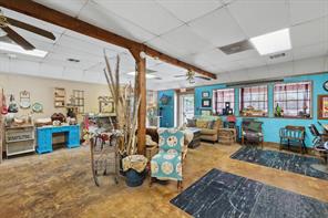 206 W Mccart Street - Photo 7