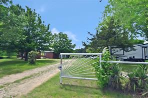 4413 FM 16 W - Photo 4