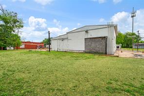 455 N Main St - Photo 4