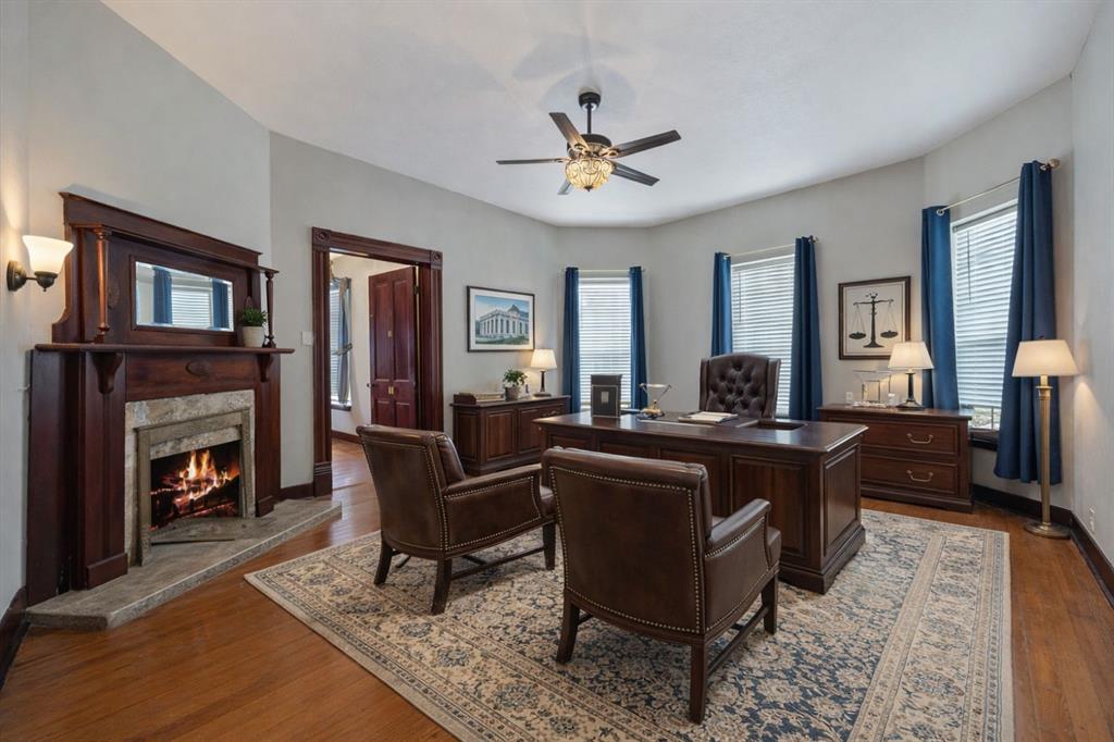 107 S Josephine Street - Photo 11