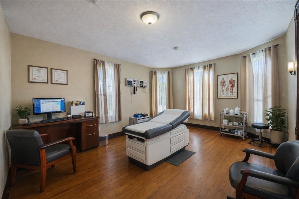 107 S Josephine Street - Photo 16