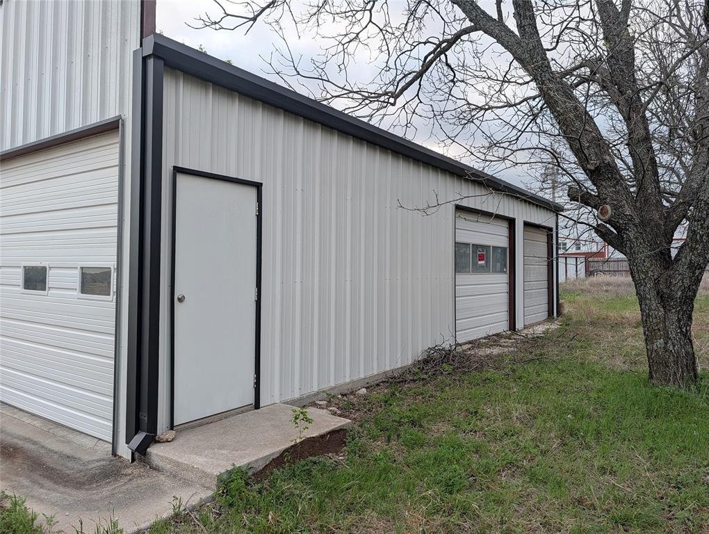 18243 N Highway 6 - Photo 3