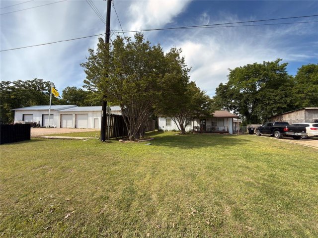 1116 E State Hwy 276