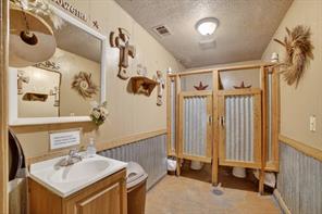 304 Fm 148 - Photo 20