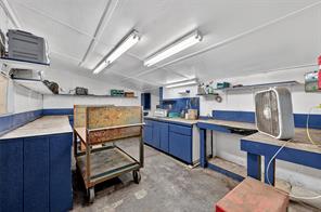 207 Hood Street - Photo 3