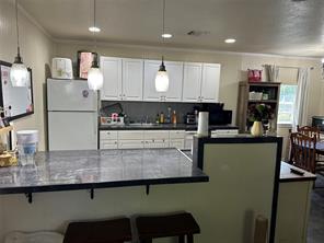 200 E Elm Street - Photo 30
