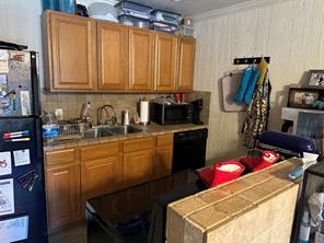 200 E Elm Street - Photo 32