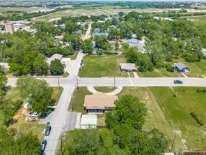 403 E Pecan Street - Photo 12