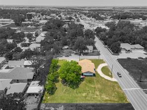 403 E Pecan Street - Photo 16